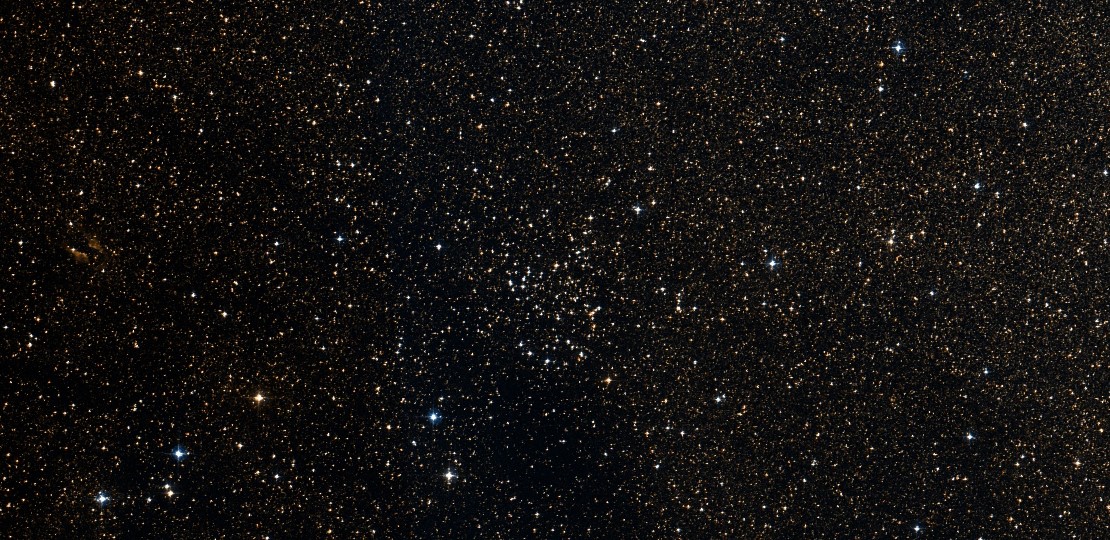 NGC 5823